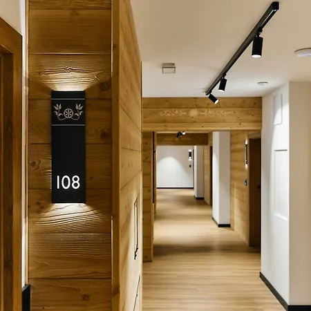 Tatra Nest - Jacuzzi, Sauna! Apartment